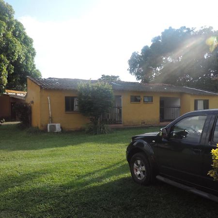 Hotel Tacuara Guaduas Exterior photo